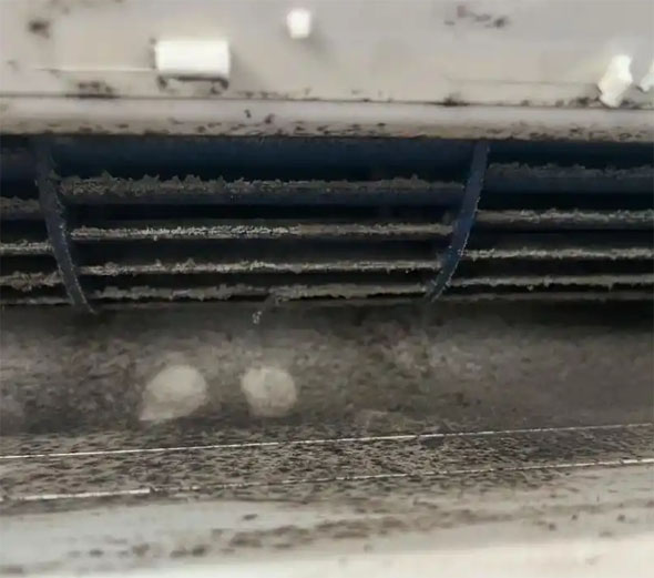 达孜空调吹的风有股烧焦味是怎么回事